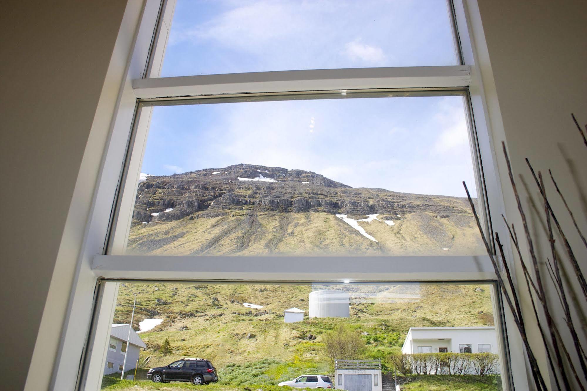 Comfy Guesthouse Westfjords Sudureyri Екстер'єр фото